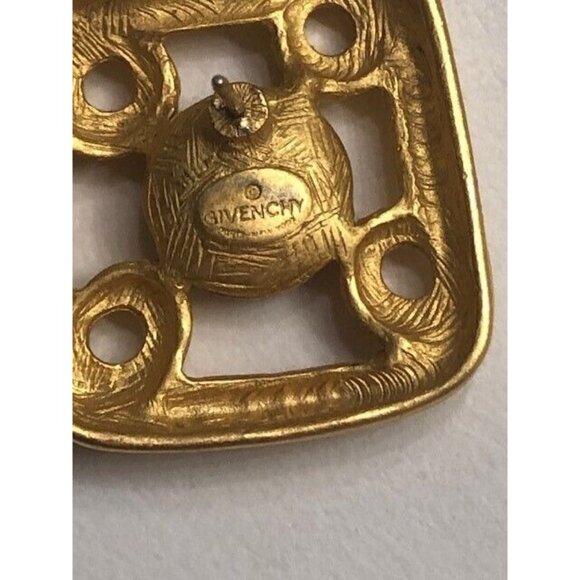 VINTAGE RARE 1980 ERA GORGEOUS GIVENCHY PARIS GREEN CRYSTAL GP PIERCED EARRINGS - Picture 3 of 4